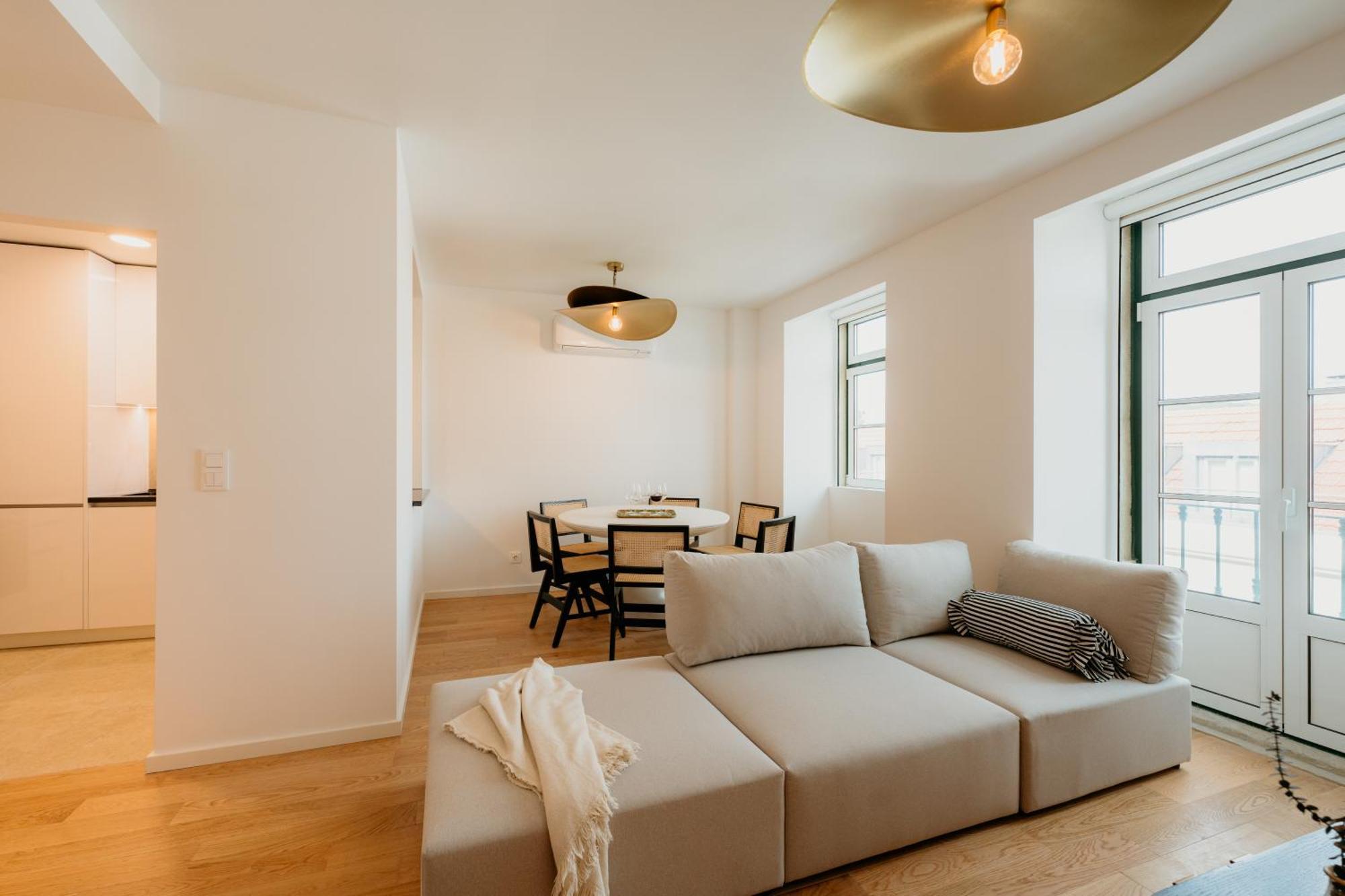 Mary Pink - No 2c - Elegant Two-bedroom Apartment Lisbon